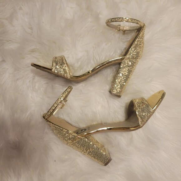 NEW - G by Guess - Shantel Two-Piece Sandals - Picture 4 of 4